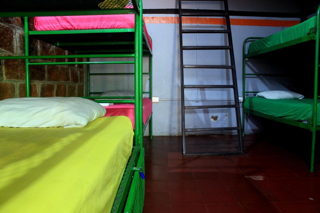 Bigfoot Hostel León Exterior foto